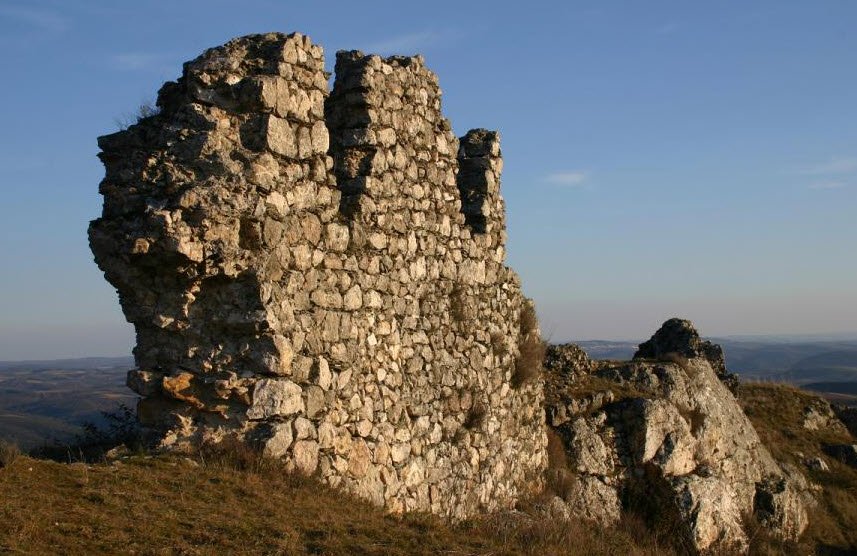 Castelo de Outeiro, Portugal